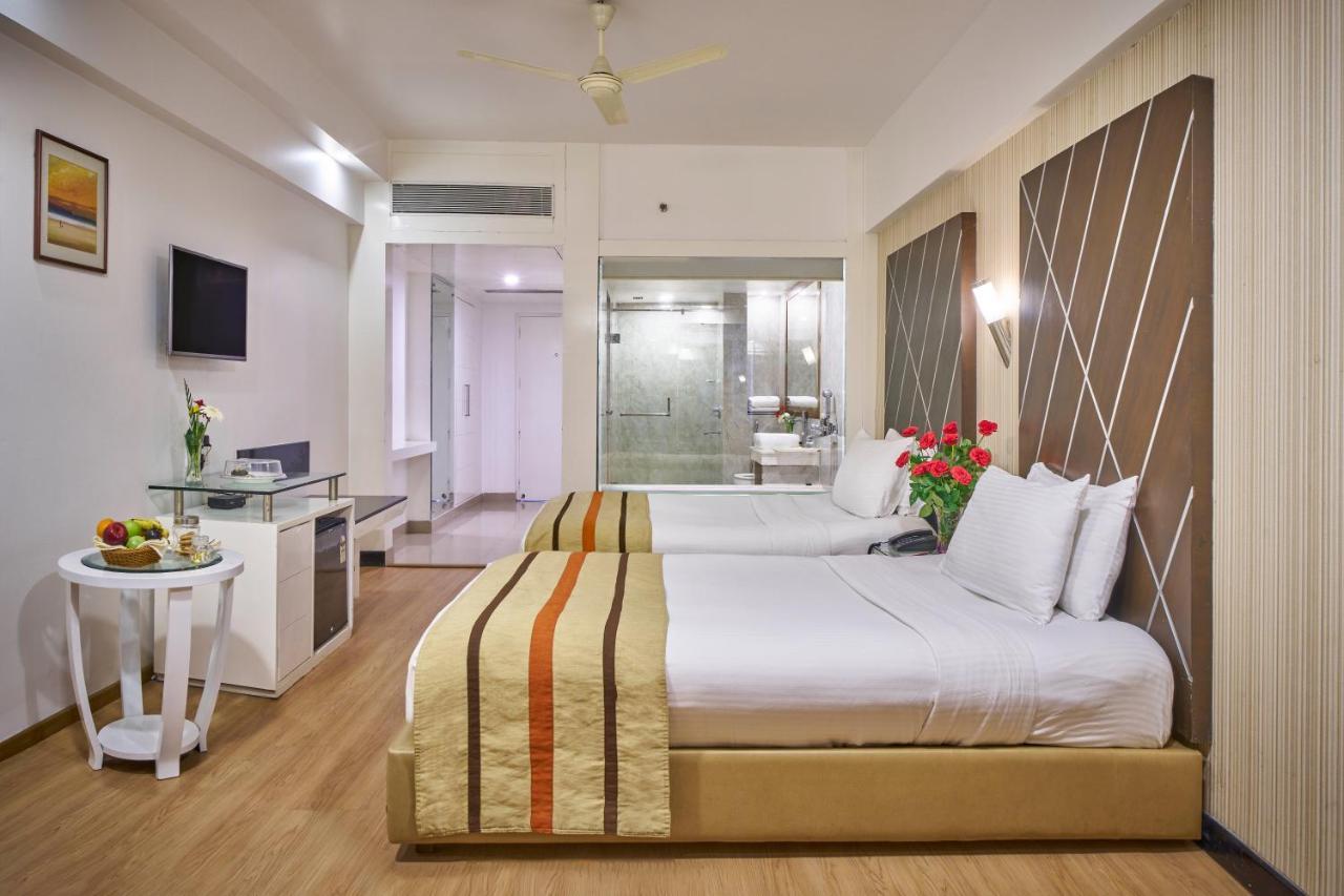 Hotel Hindusthan International, Bhubaneswar Buitenkant foto