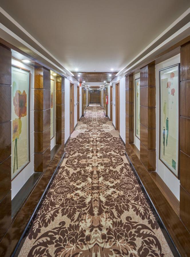 Hotel Hindusthan International, Bhubaneswar Buitenkant foto