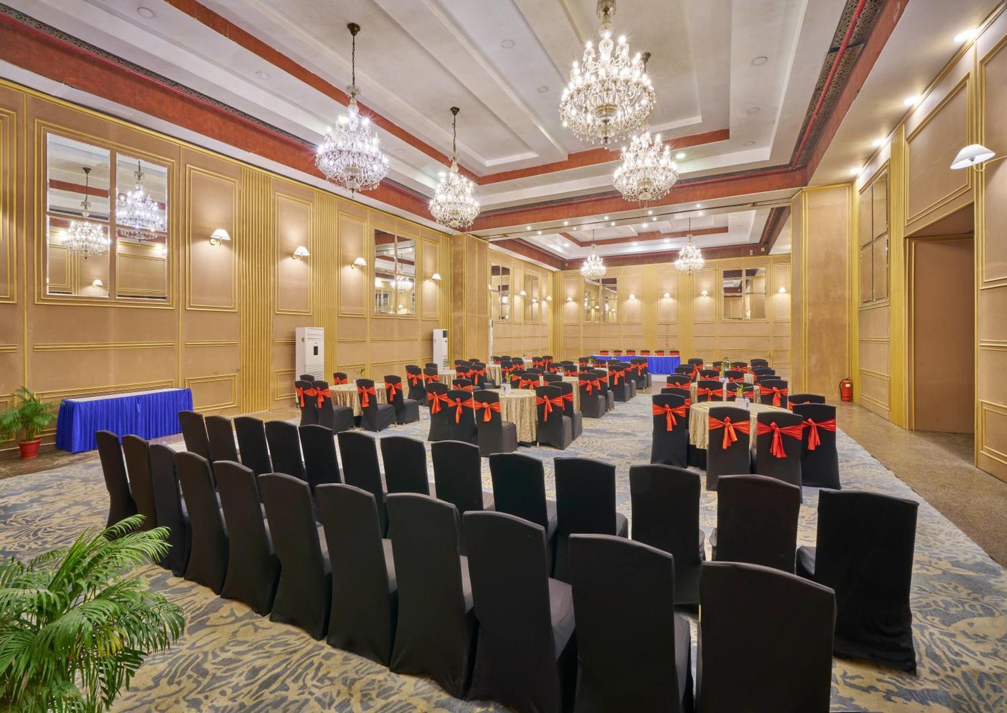 Hotel Hindusthan International, Bhubaneswar Buitenkant foto
