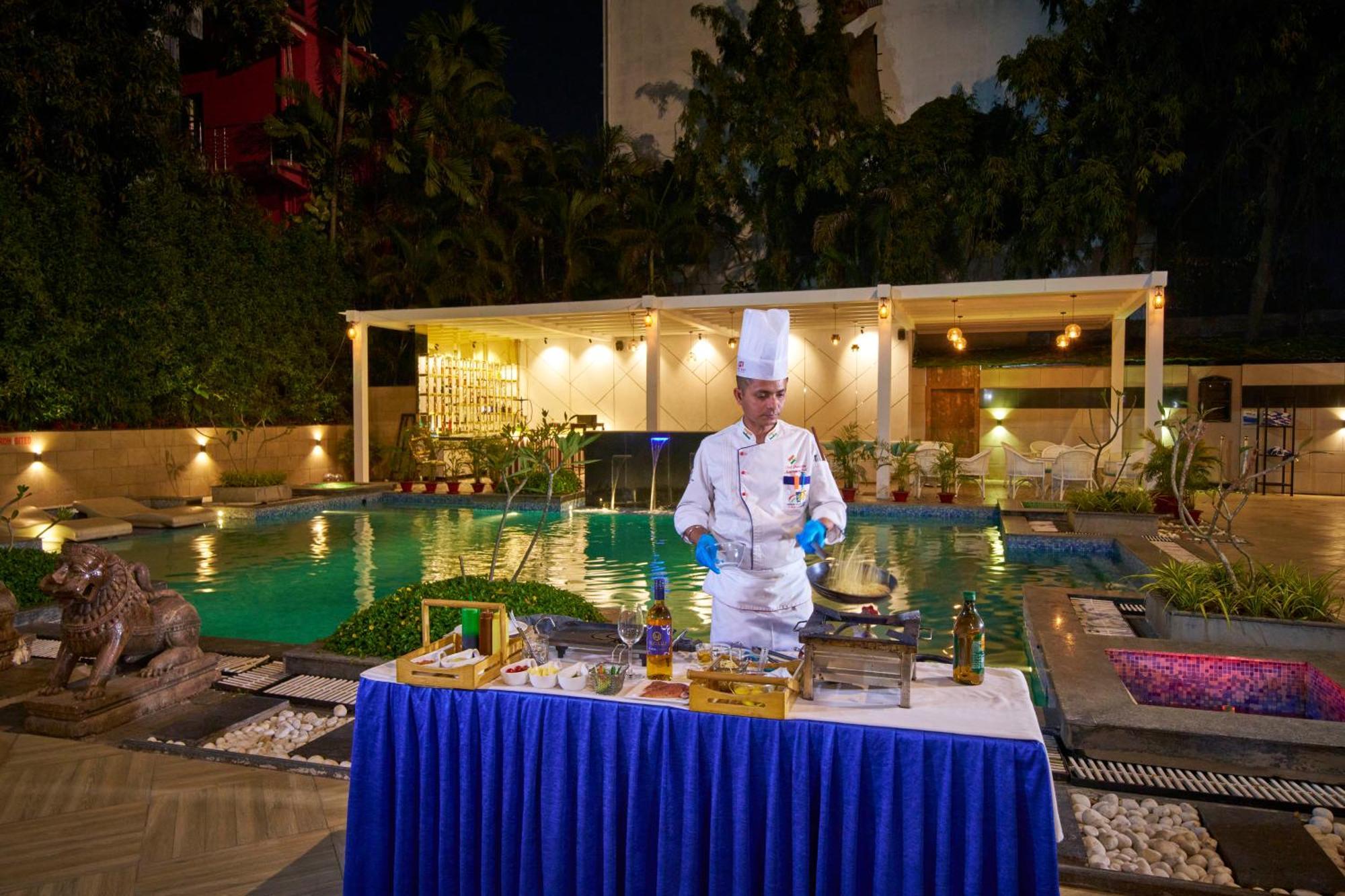 Hotel Hindusthan International, Bhubaneswar Buitenkant foto