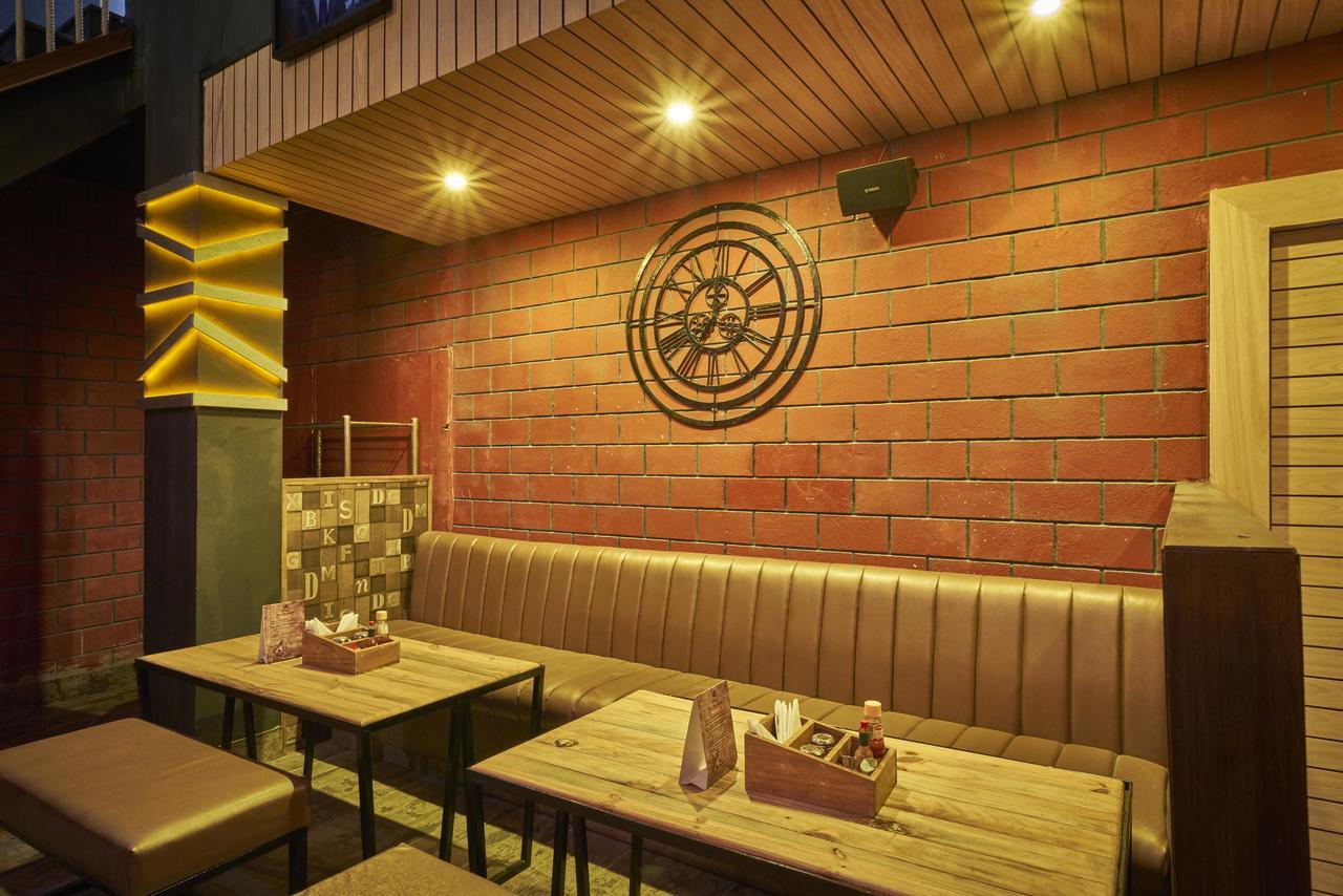 Hotel Hindusthan International, Bhubaneswar Buitenkant foto