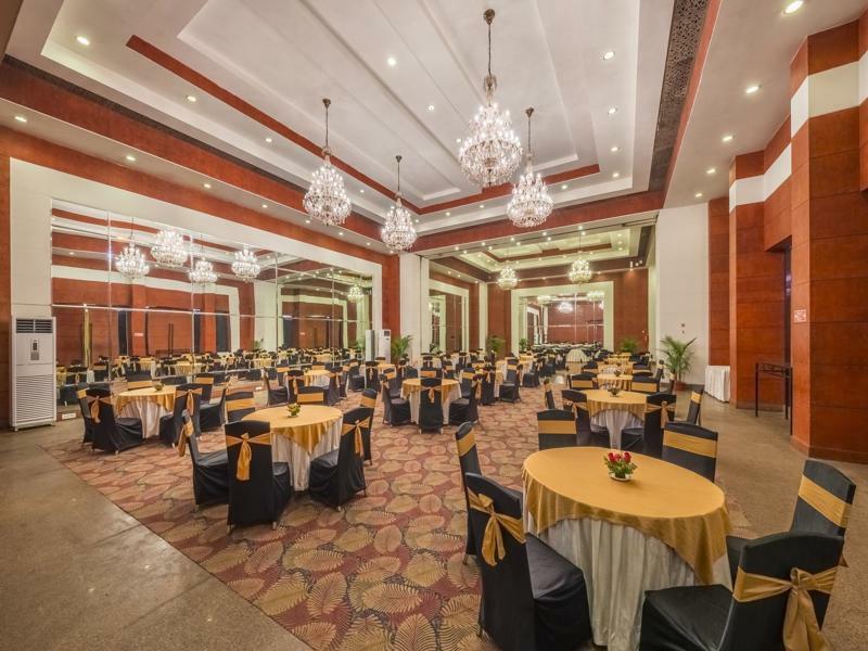 Hotel Hindusthan International, Bhubaneswar Buitenkant foto